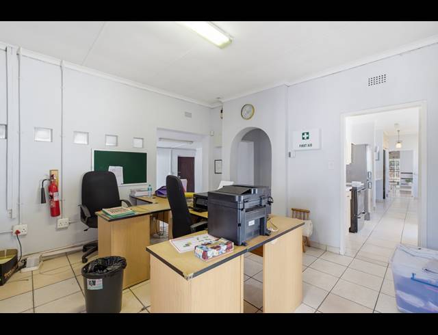 4 BEDROOM HOUSE FOR SALE IN LONEHILL